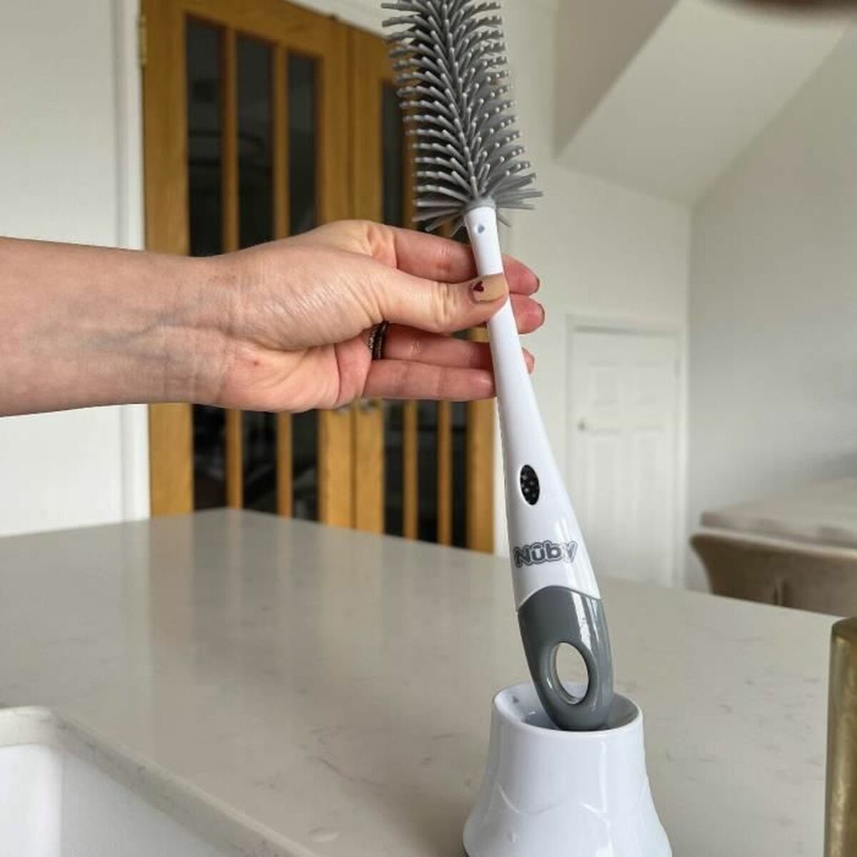 Brosse de Nettoyage Biberon et Tétine Nûby Poignée ergonomique - Babycute