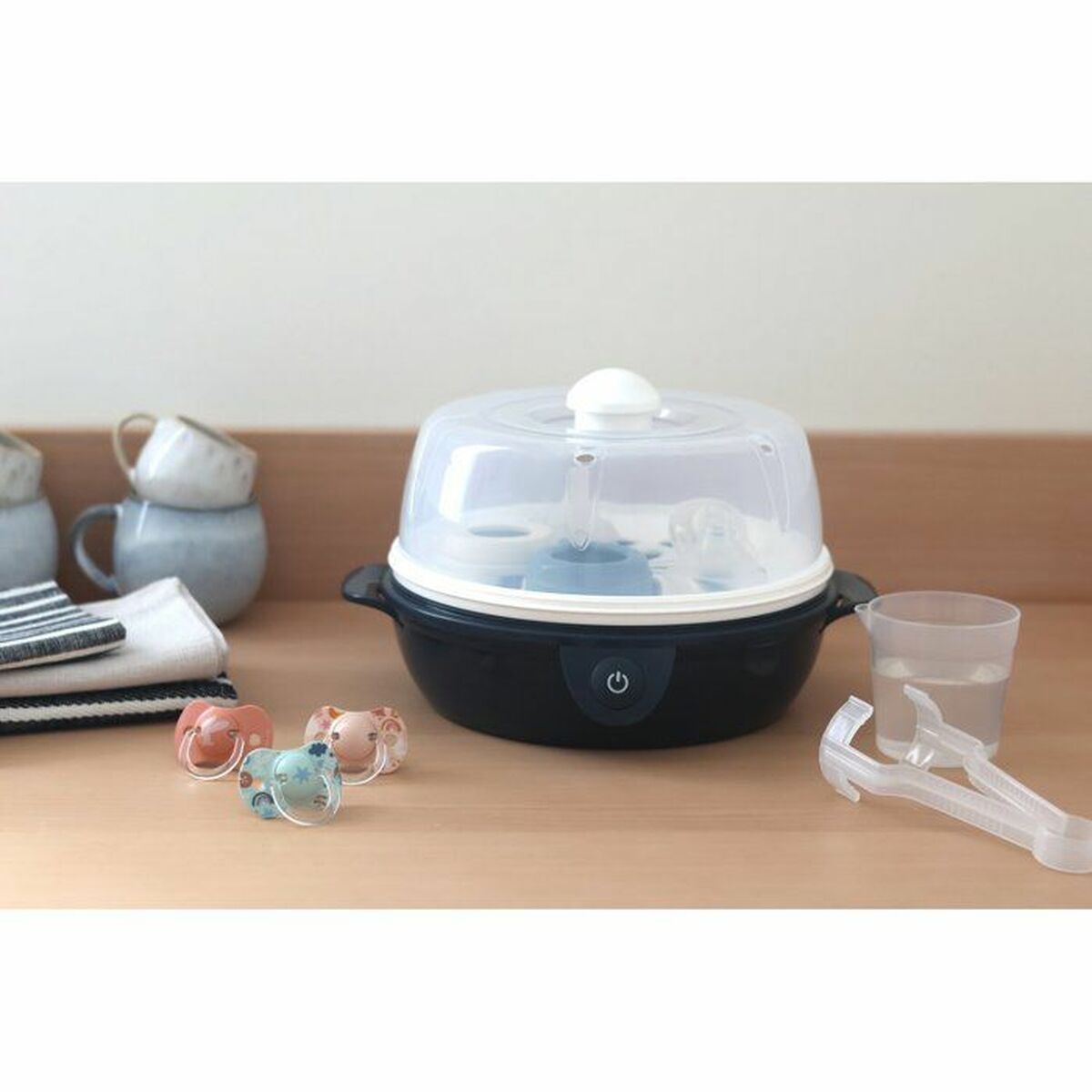 Stérilisateur électrique de biberons Béaba - Babycute